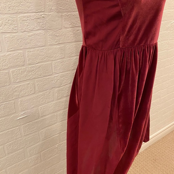 Girls Gap dress colour is rich burgundy - Picture 8 of 12